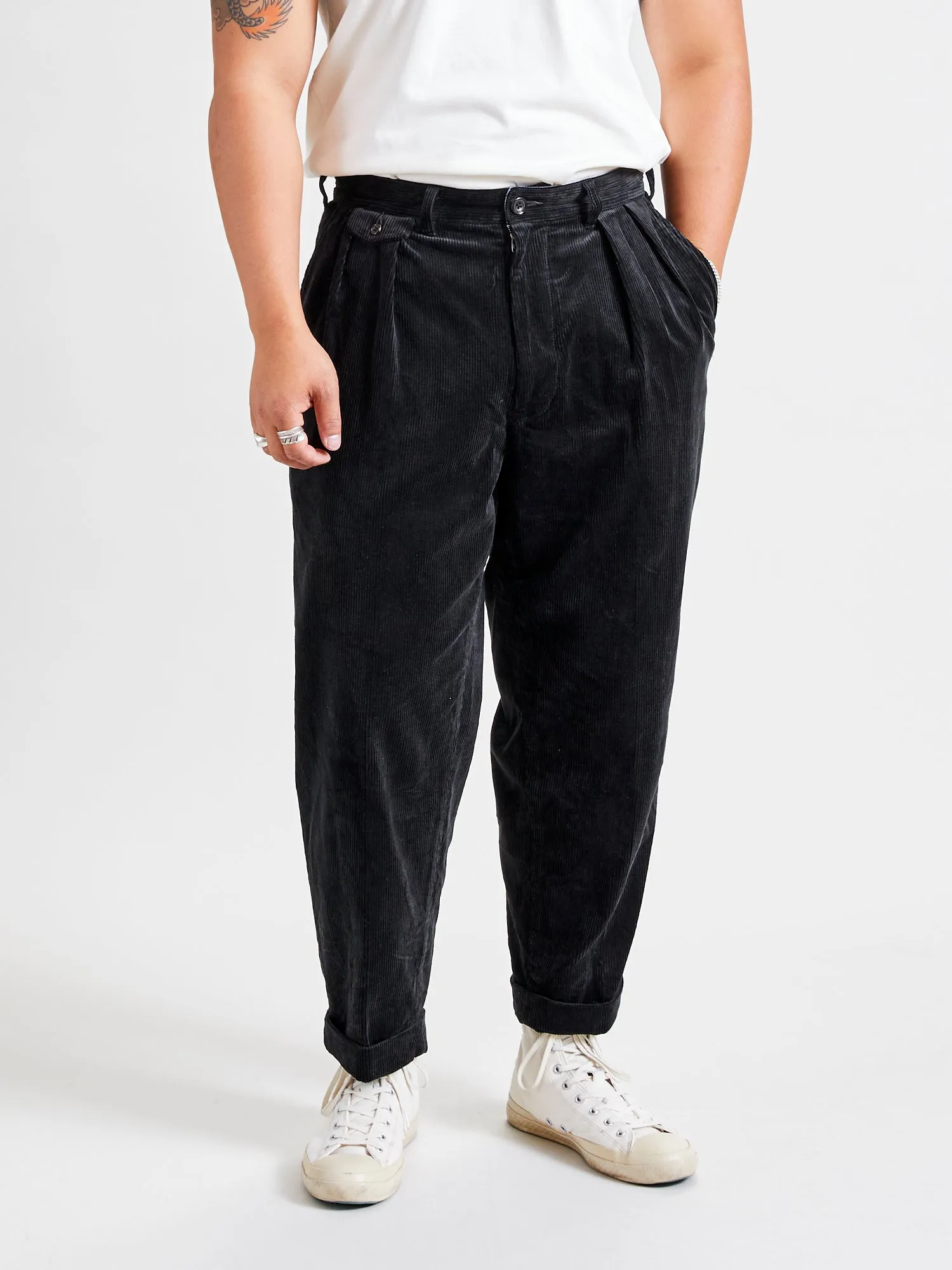 2-Pleat Corduroy Trousers in Charcoal Grey