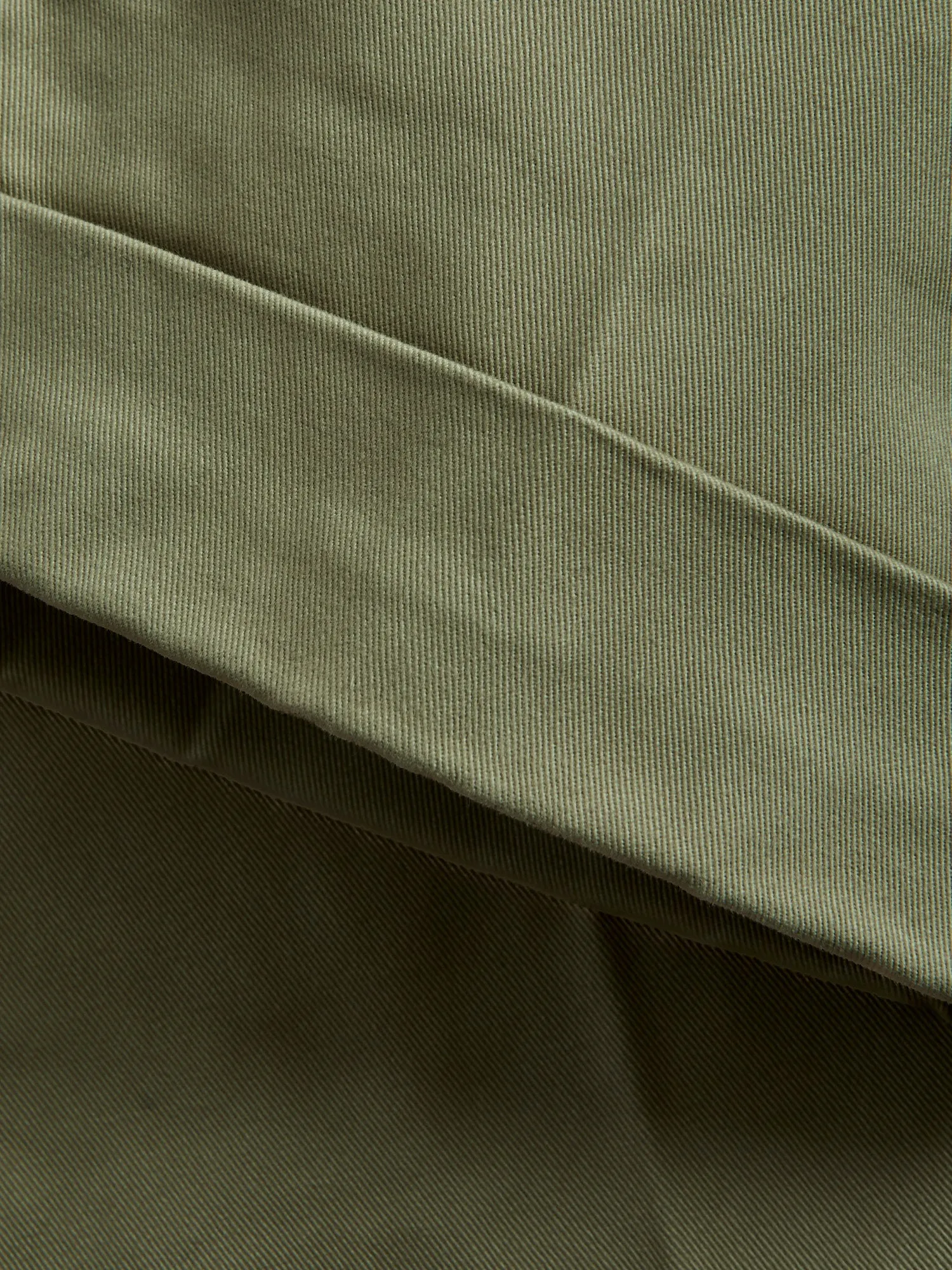 2-Pleat Twill Trousers in Olive