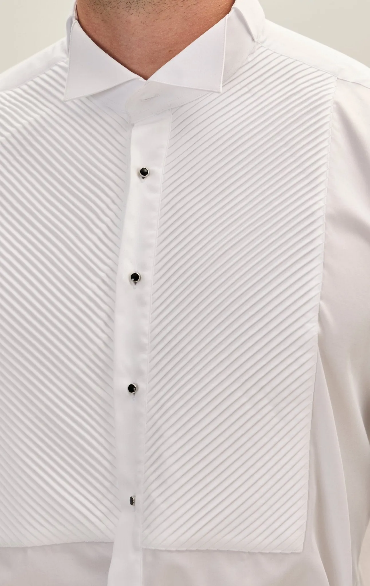 Diagonal Pleated Wing Tip Collar Shirt - White