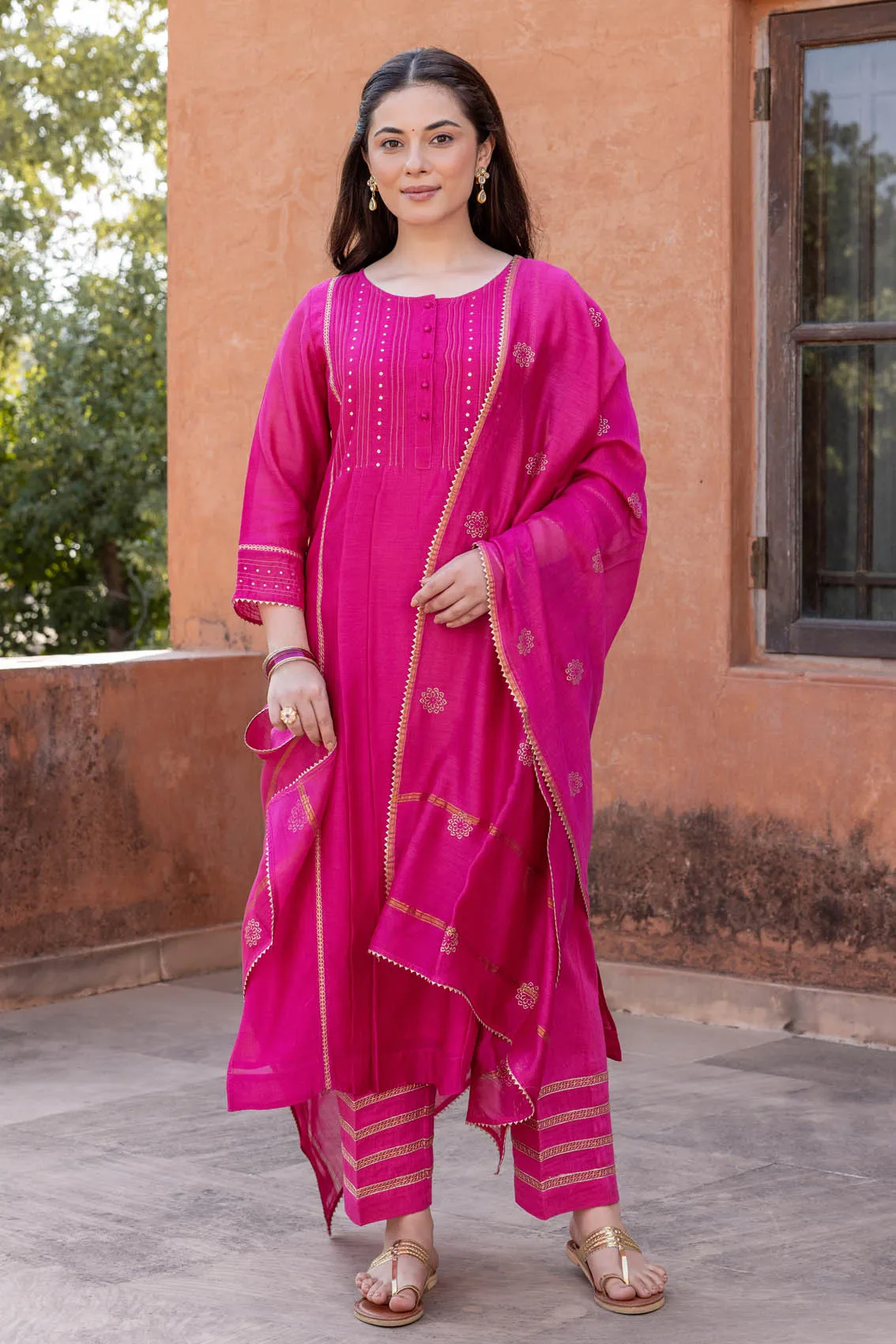 Gulabi Kurta