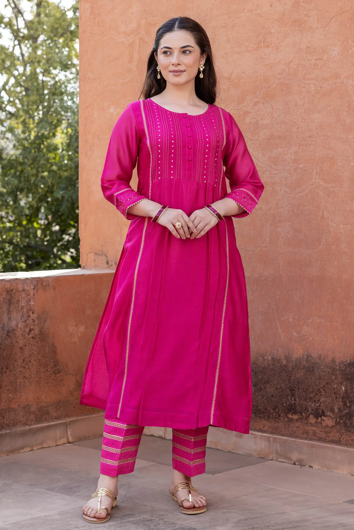 Gulabi Kurta