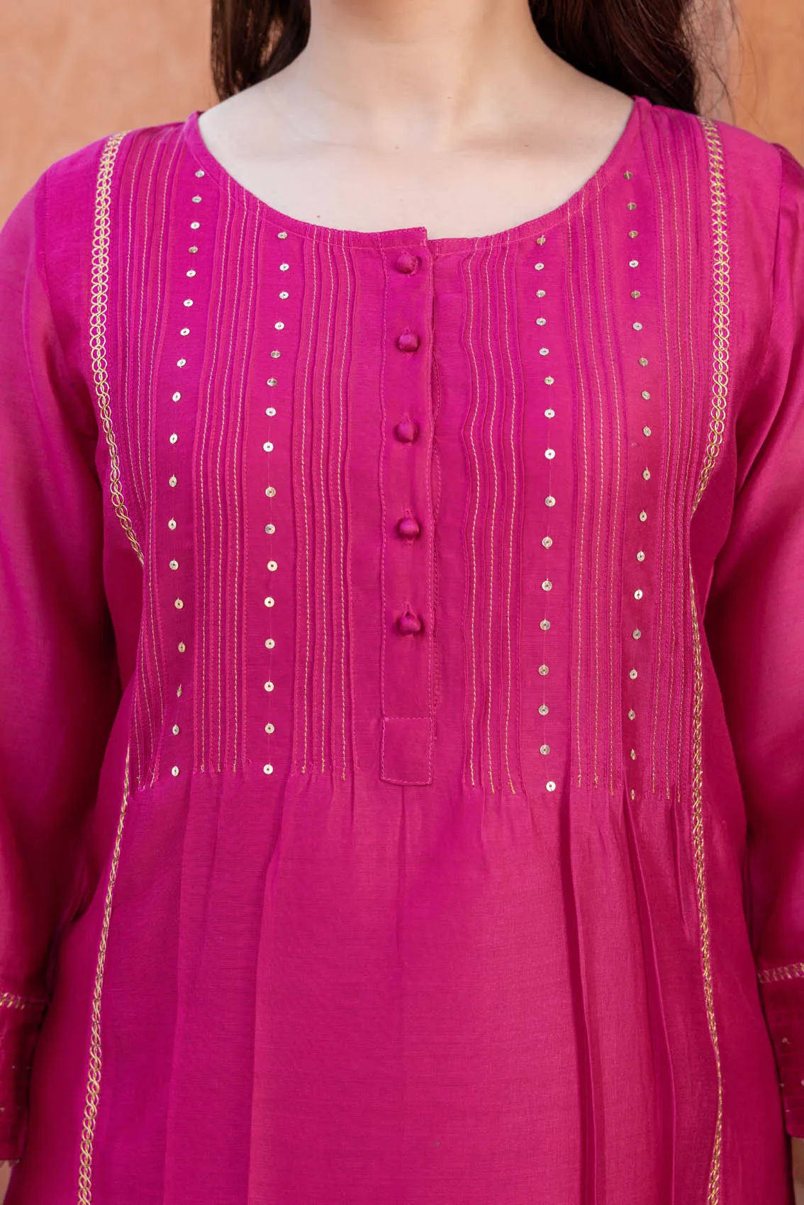 Gulabi Kurta