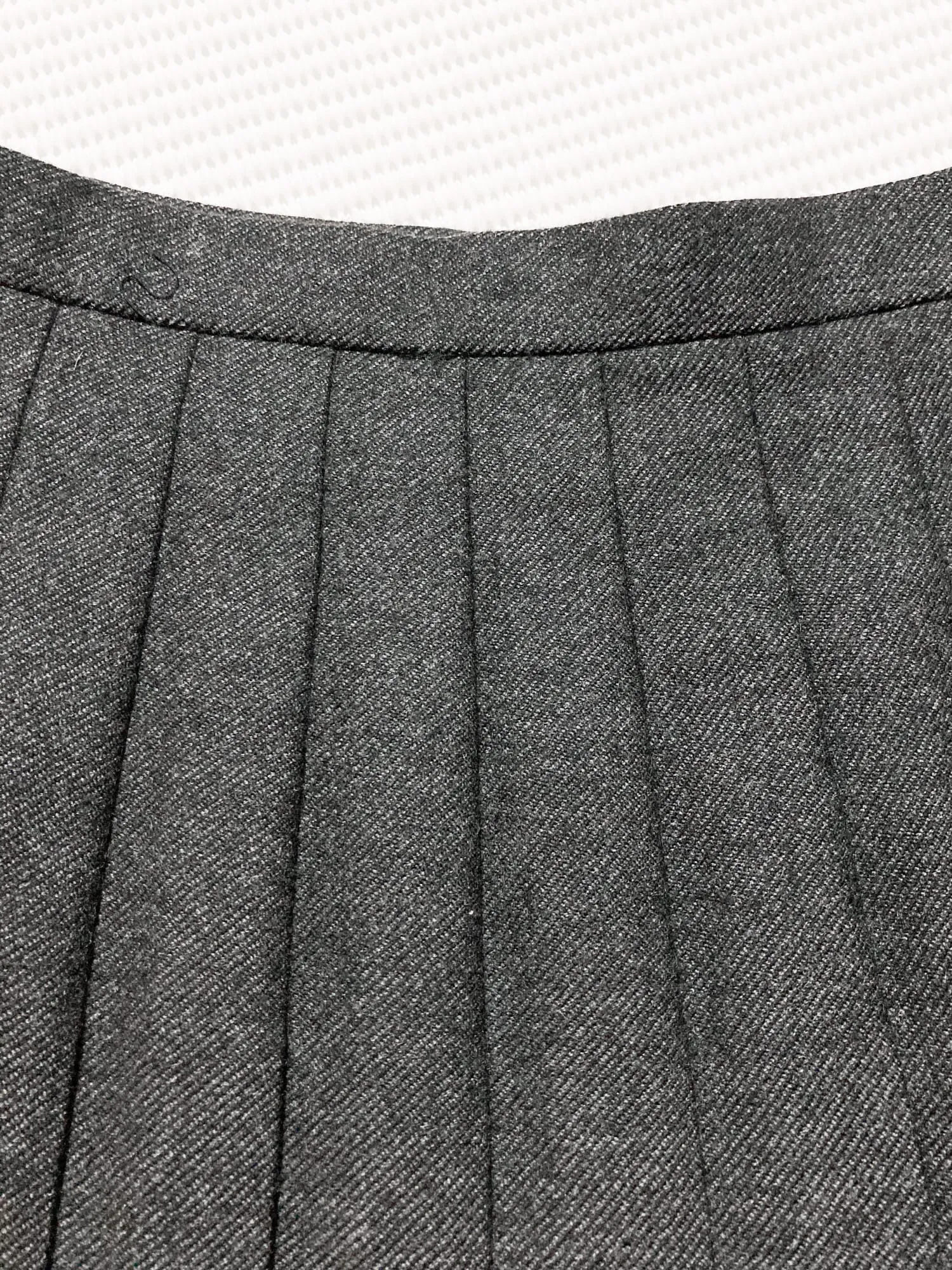 Inoue Pleats Co grey wool pleated skirt with teal accents