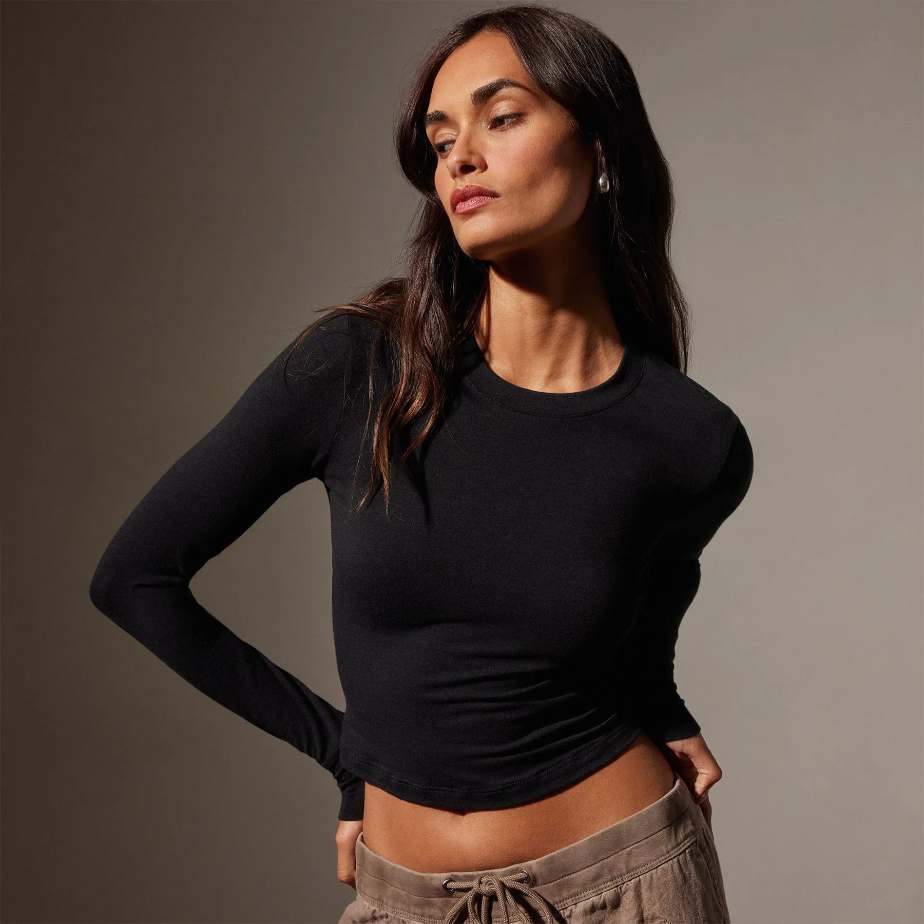 Long Sleeve Cropped Tee - Black