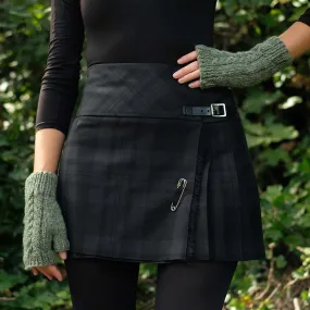 Women’s Mini Hip Kilt in Black Spirit Tartan